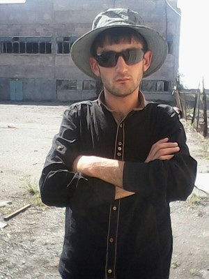  ,   Arman, 33 ,   ,   , c 