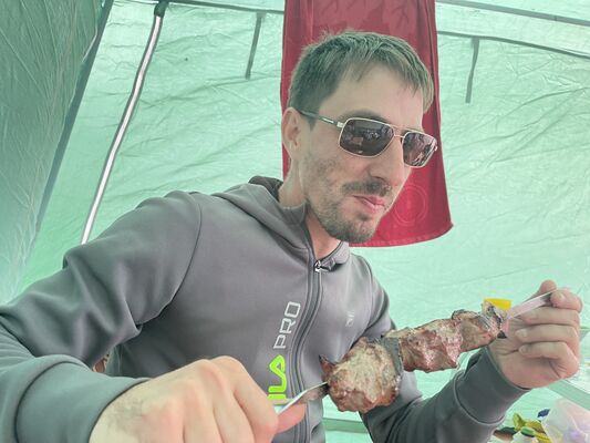  ,   Vitallik, 37 ,   ,   , c , 