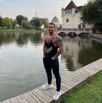  Soho,   Lion, 33 ,   ,   