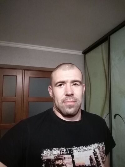  ,   Maxim, 41 ,   ,   , c , 