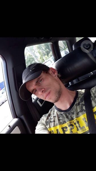  ,   Tom, 34 ,   ,   
