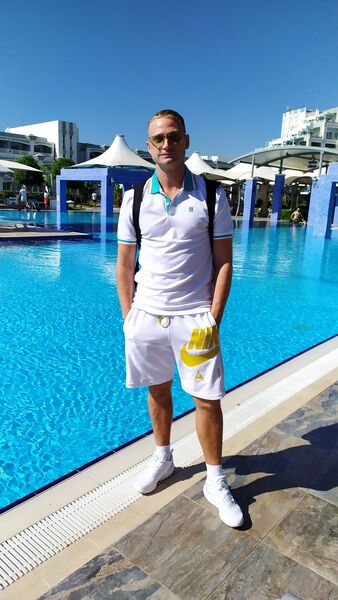  Nicosia,   , 40 ,  