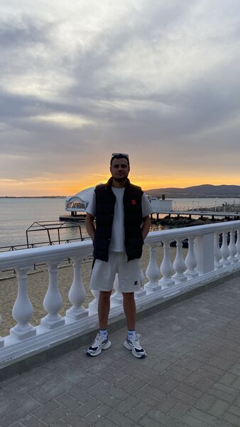  ,   Casper, 27 ,   ,   
