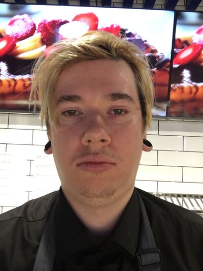  ,   Theodor, 27 ,   ,   