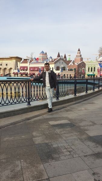  -,   Ali, 29 ,   ,   