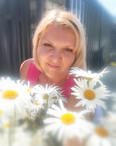 ,   Alexandra, 44 ,   ,   
