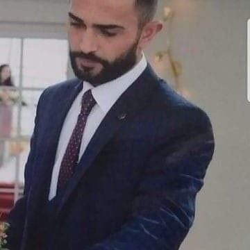  18773864  Hakan, 34 ,    