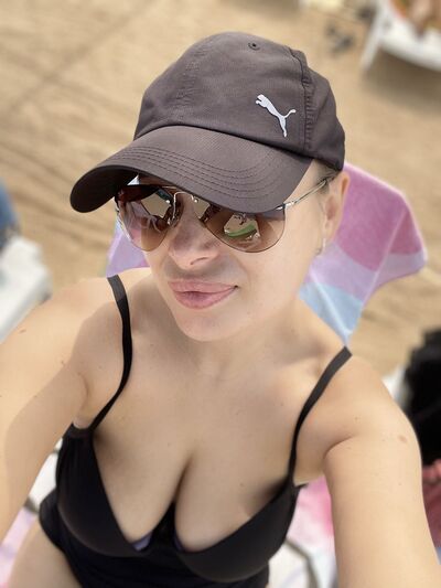  ,   Anya, 34 ,   ,   