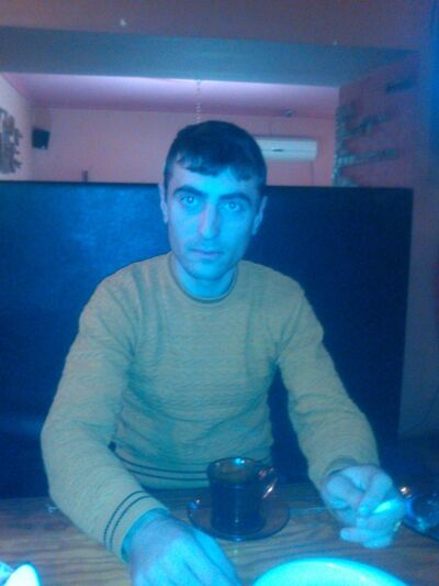  ,   Artur, 36 ,   