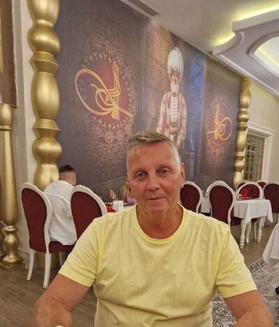  Essen,   , 64 ,   c 