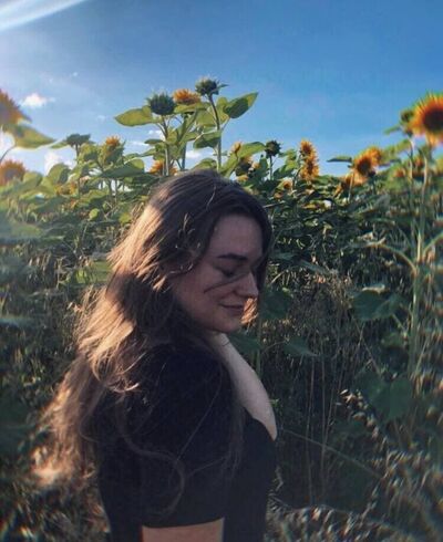  ,   Lady, 23 ,   ,   
