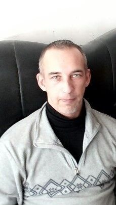 ,   Anton, 45 ,  