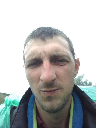  ,   Valik, 28 ,   ,   