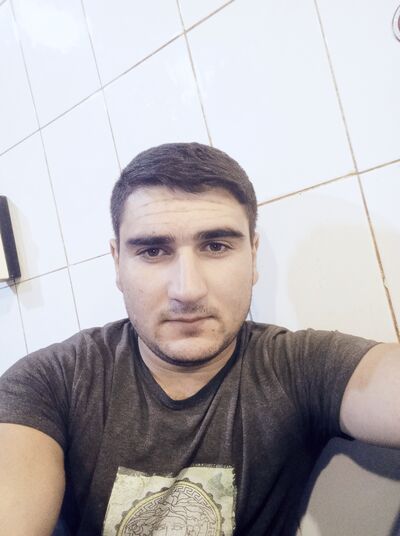  ,   Arman, 25 ,   ,   