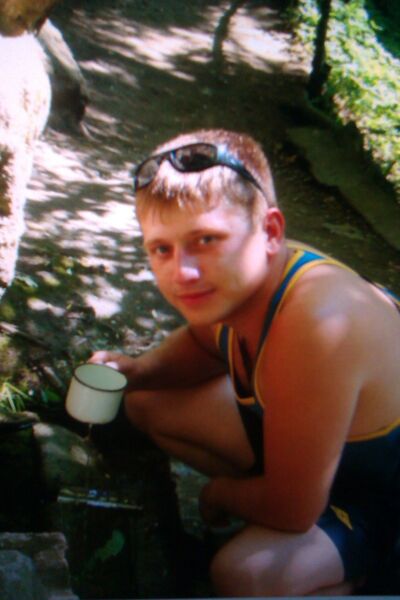  -,   Valentin, 42 ,  