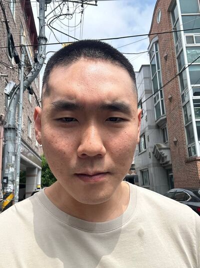  ,   Lyan, 31 ,   ,   