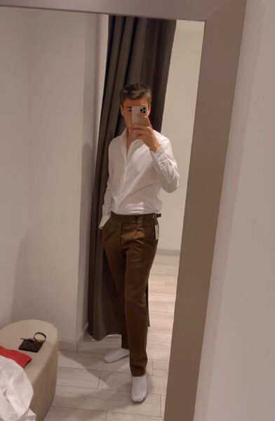  ,   Lou, 24 ,   ,   