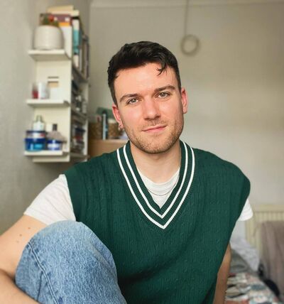  ,   Artur, 33 ,   ,   