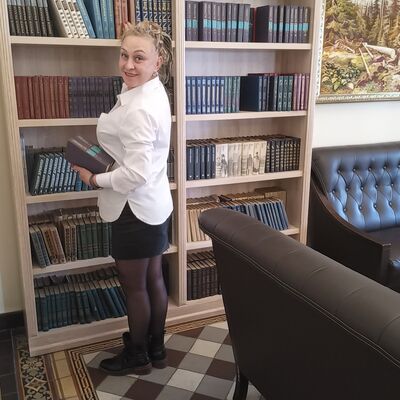  ,   Marina, 48 ,   c 