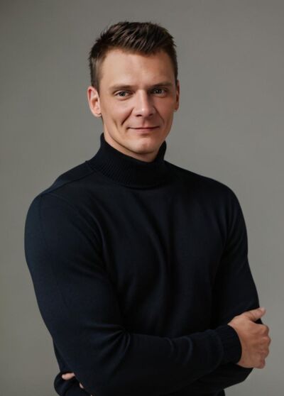  ,   Den, 37 ,   ,   