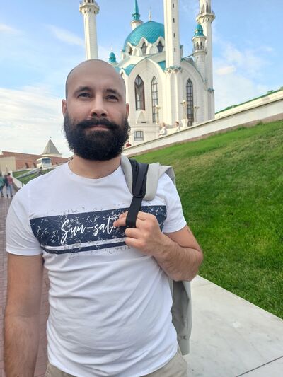  ,   Anton, 37 ,   ,   , c 