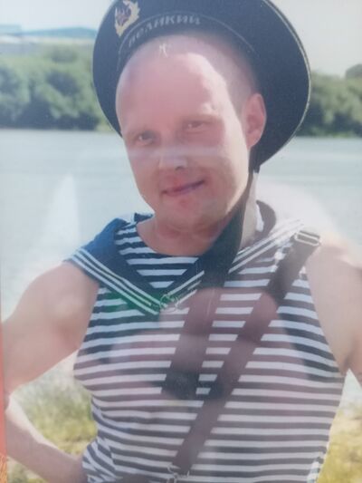  ,   Valery, 38 ,   c 