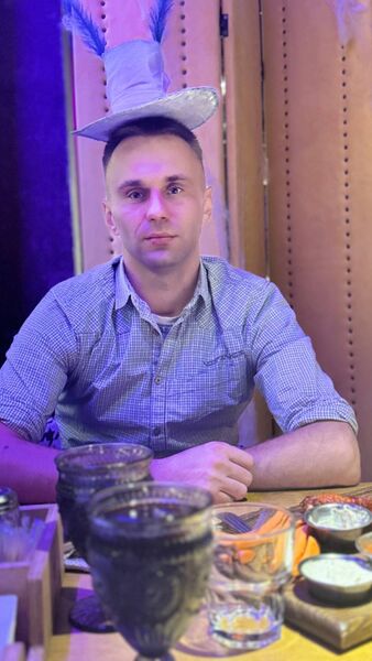  ,   Alexander, 32 ,   ,   