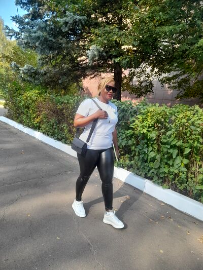  ,   Emilie, 38 ,   ,   