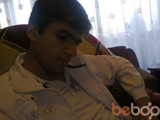  ,   Daniel, 32 ,   