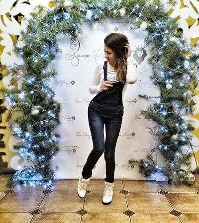  ,   Lola, 28 ,   , 