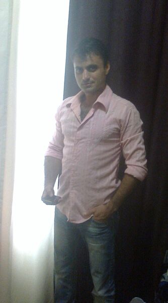  ,   Tarik, 47 ,  