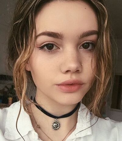  ,   Alexa, 19 ,   ,   