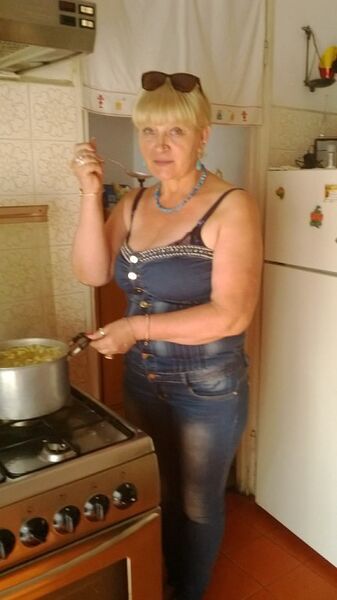  ,   Scarllet, 61 ,     , c 