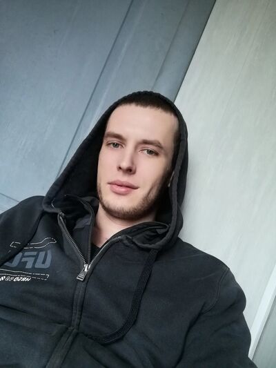  ,   Pavel, 32 ,   ,   