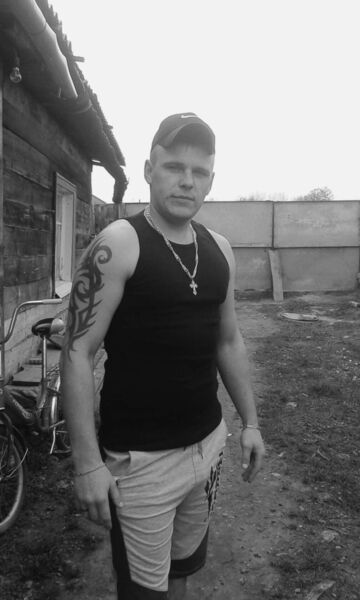  ,   Viktor, 32 ,   ,   , c 
