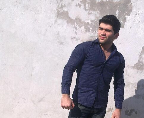  ,   Elvin, 31 ,   