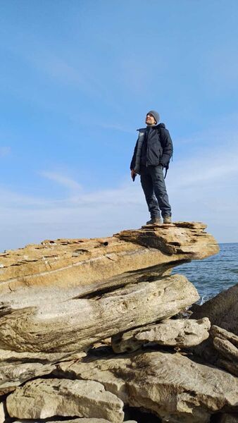  ,   Artem, 42 ,   ,   , c , 