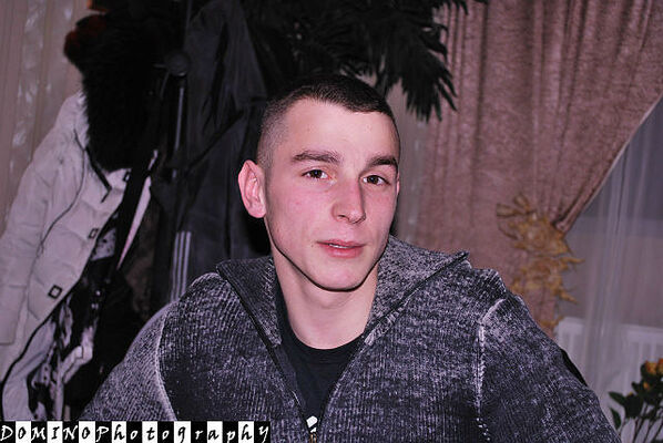  ,   Axa, 34 ,   