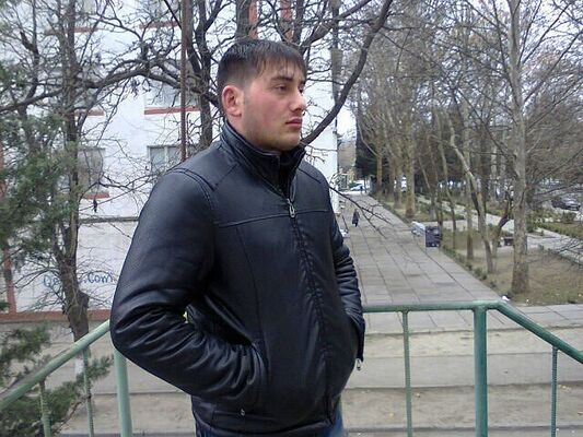  ,   Farid, 32 ,   ,   