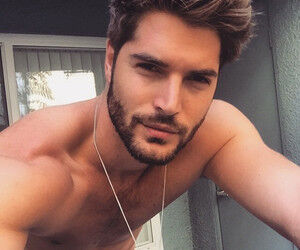  7054814  Luka, 35 ,    