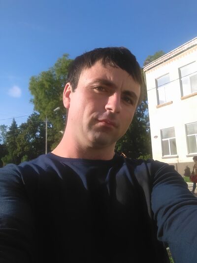  ,   Vadim, 37 ,   