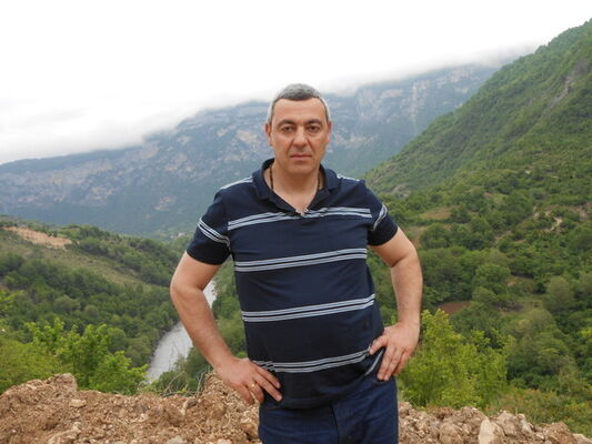  Prostredni Sucha,   Davit, 53 ,   ,   