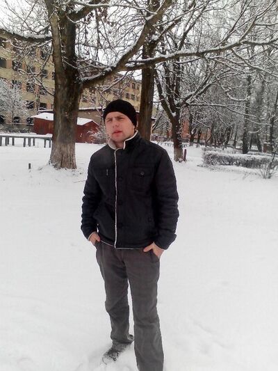  ,   Dmytro, 33 ,   