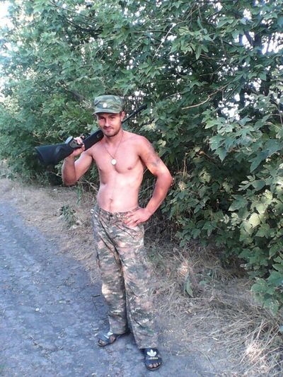  ,   Xyligan, 33 ,  