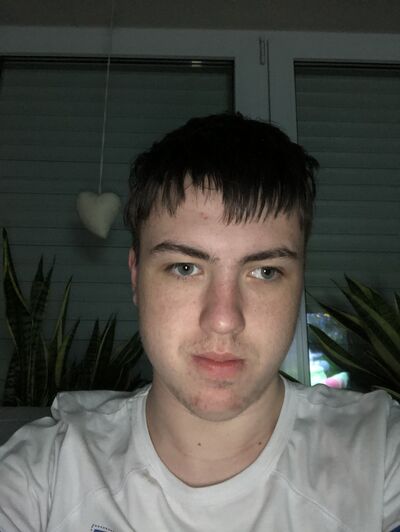  Niederdorf,   Yaroslav, 24 ,   ,   