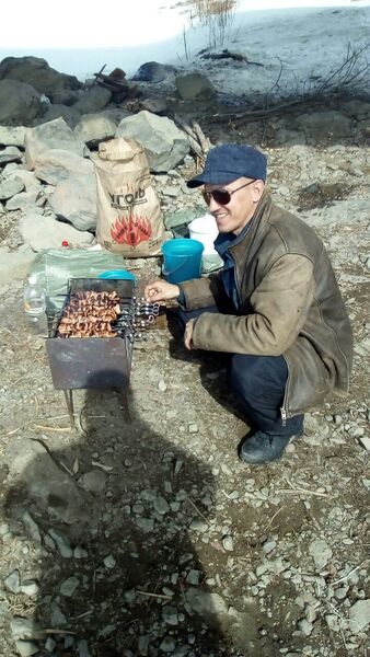  --,   Max, 43 ,  