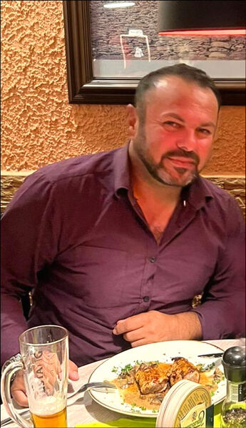 Ahaus,   Zoran, 39 ,     , c 