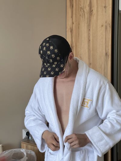  ,   Farhad, 27 ,   ,   