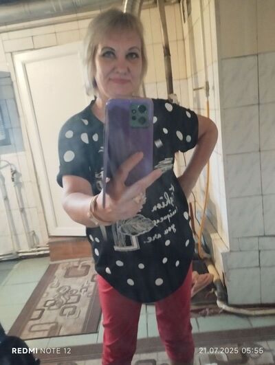  ,   Svetlana, 54 ,     