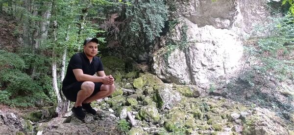  ,   Esmik, 31 ,   ,   